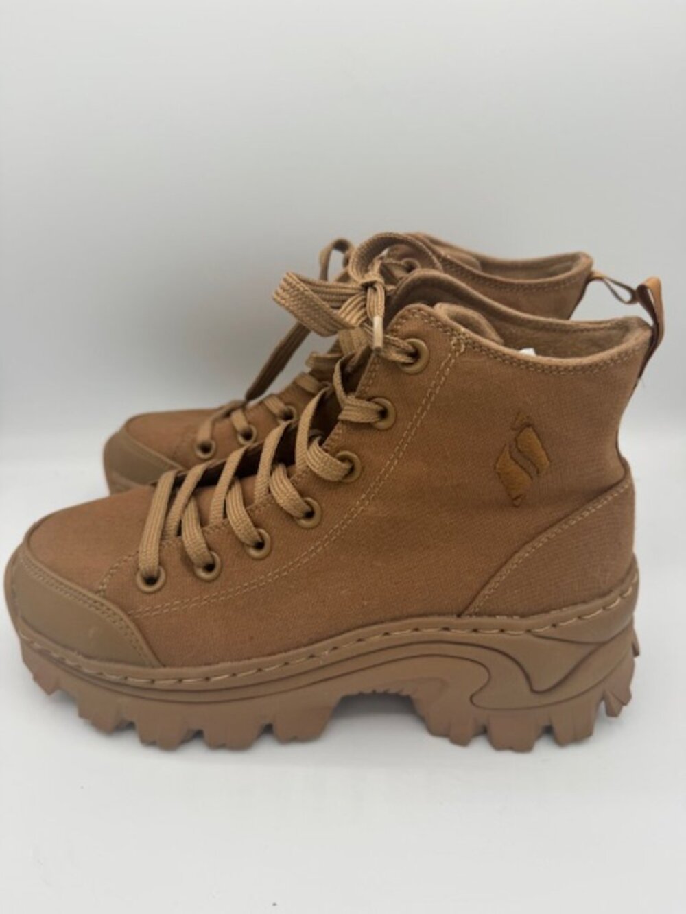 Skechers HI-RYZE Crazy Stomper Boots Brown Women's 7